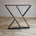 pied de table louxor en acier vernis