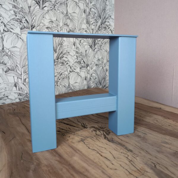 pied de table basse en bleu mat de 40 cm de hauteur