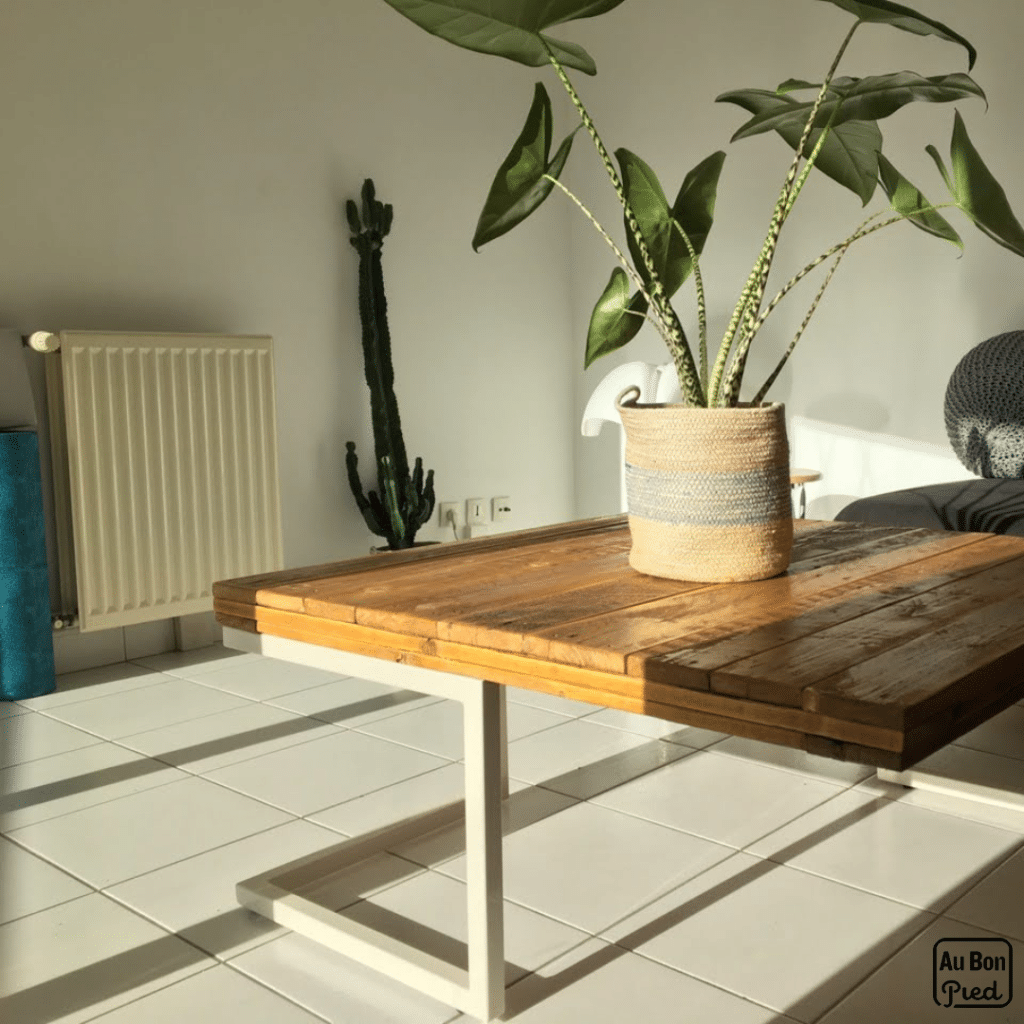 Pied de table blanc